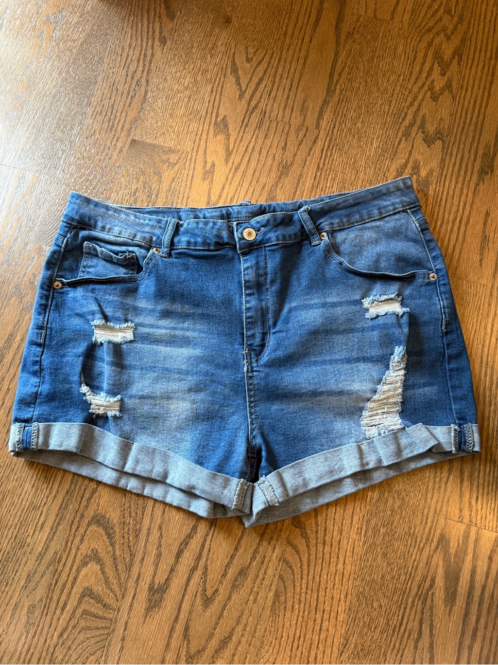 Women’s Distressed Stretch Blue Denim 5 Pocket Shorts Size 2xl